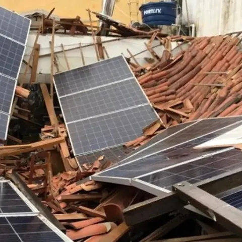Ciclone em sistema fotovoltaico — sinistro real